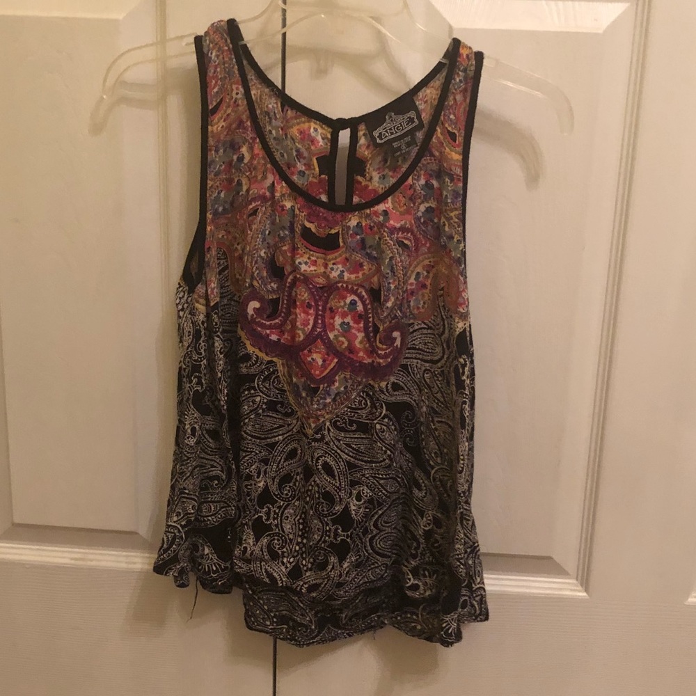 patterned tank